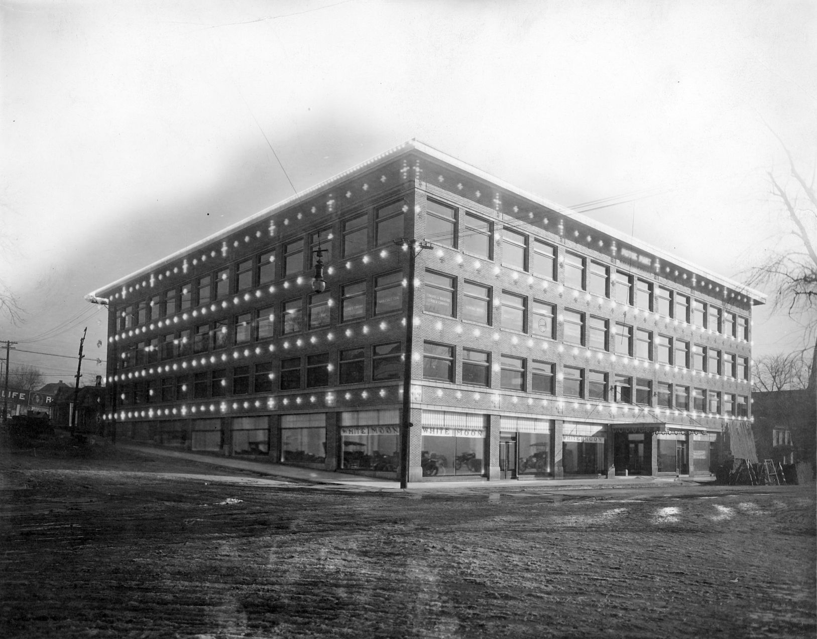 Commerce Building